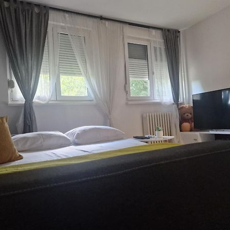 Apartment Iskra Белград Екстериор снимка