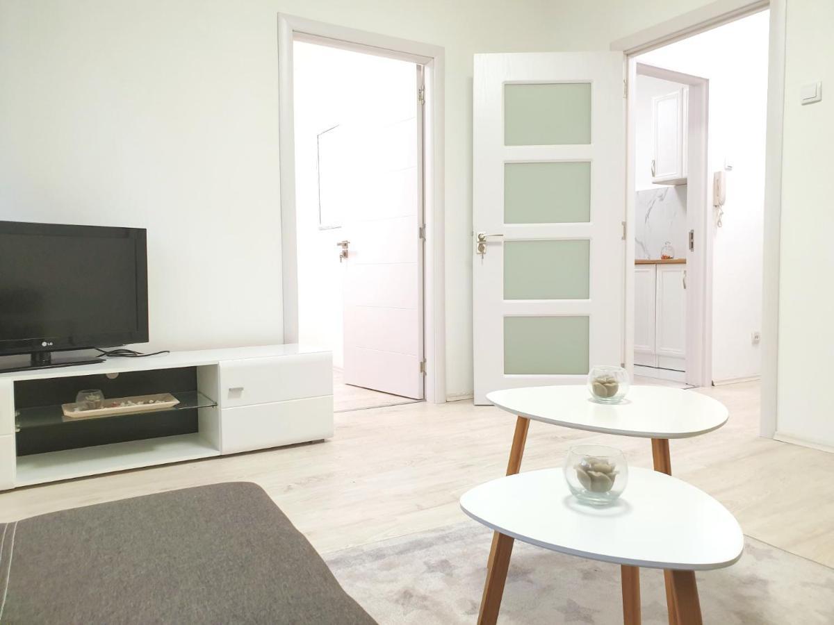 Apartment Iskra Белград Екстериор снимка