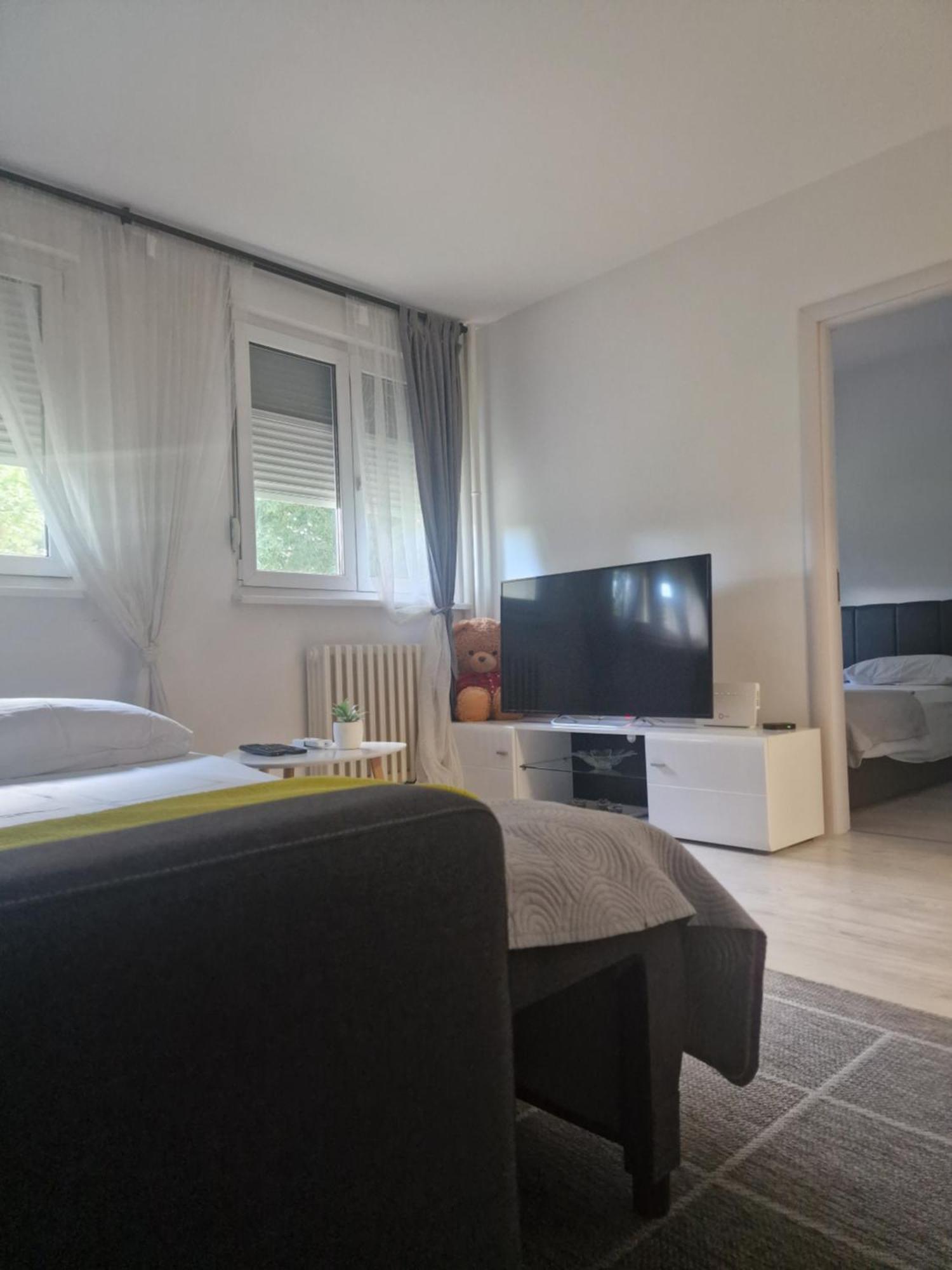 Apartment Iskra Белград Екстериор снимка